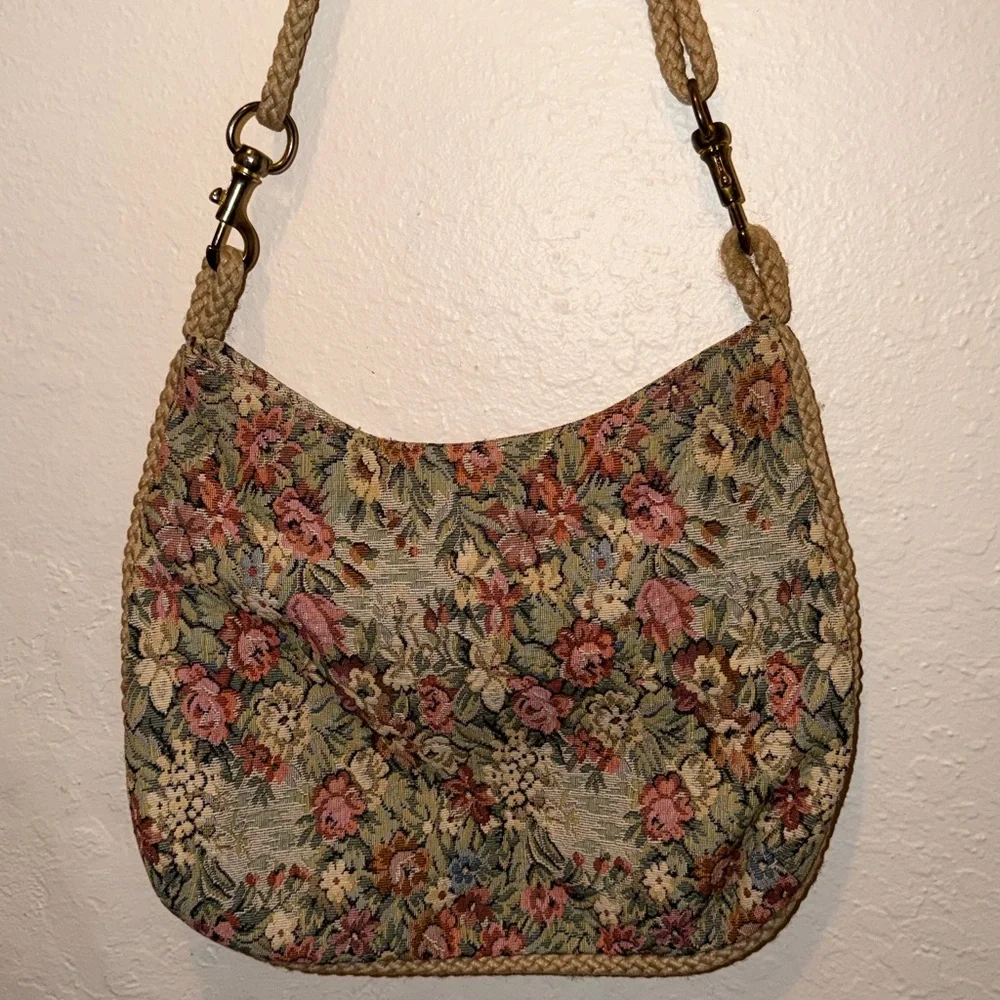 Vintage Floral Tapestry Shoulder Bag - Picture 3 of 9